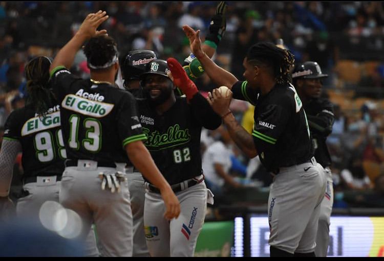 Estrellas propinan paliza a Tigres; se posicionan en segundo lugar