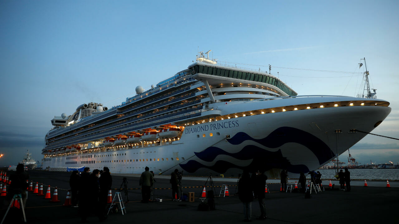 Brote de COVID-19 en crucero retenido en Lisboa asciende a 52 contagios