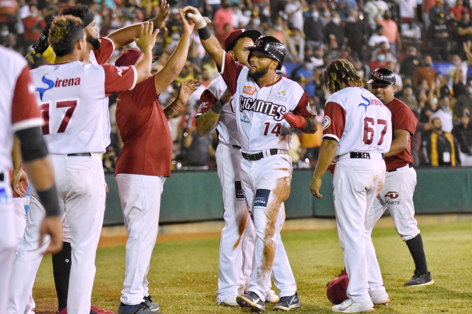 José Sirí lidera triunfo de Gigantes sobre Águilas en SFM