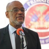 Decenas de haitianos exigen en las calles la renuncia de Ariel Henry