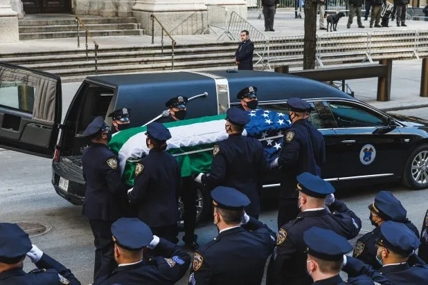 Cientos de policías despiden en New York a colega dominicano muerto en tiroteo
