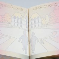 Lanzan pasaporte con ilustraciones de Tintín, Lucky Luke y los Pitufos