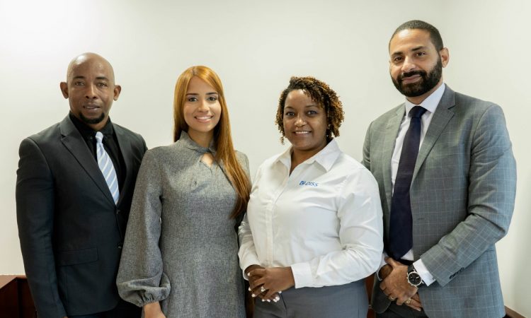 Presentan nueva línea de equipos para diagnósticos médicos en RD