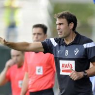 Designa al español Iñaki Bea como seleccionador de fútbol de RD