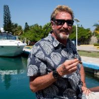 Cuerpo de John McAfee sigue congelado en la morgue de la cárcel donde murió hace más de siete meses