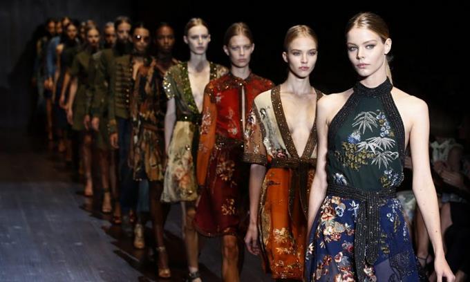 Inicia la Semana de la Moda en Nueva York, una edición marcada por el COVID