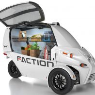 Presentan vehículo eléctrico con tres ruedas y sin conductor; puede llevar más de 220 kg de carga