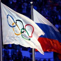 El COI llama a una prohibición mundial de la bandera e himno de Rusia en cualquier evento deportivo