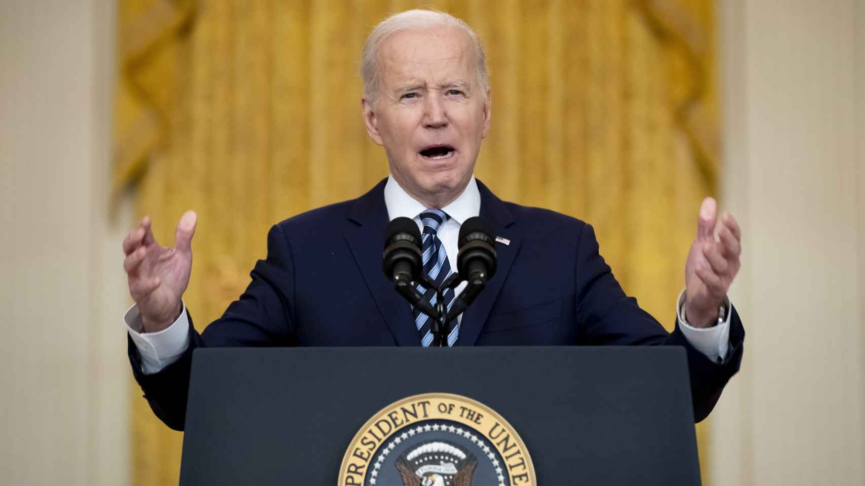Biden golpea la banca rusa para convertir a Putin en un "paria" internacional