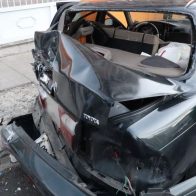 Al menos una persona herida tras autobús chocar con varios vehículos