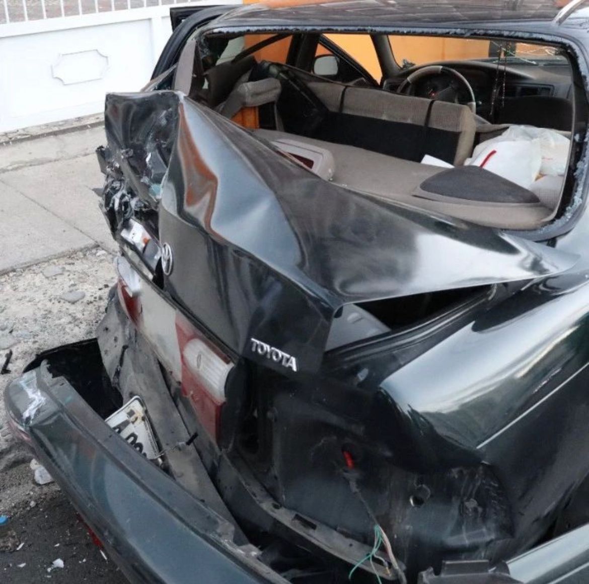 Al menos una persona herida tras autobús chocar con varios vehículos