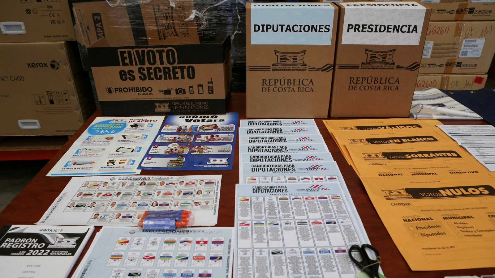 Costa Rica acude a las urnas para elegir nuevas autoridades