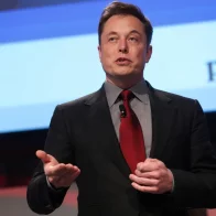 Elon Musk y su hermano serán investigados por tráfico de información privilegiada