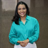La panameña Giselle González es galardonada como Mujer del Año 2021 de WAWA