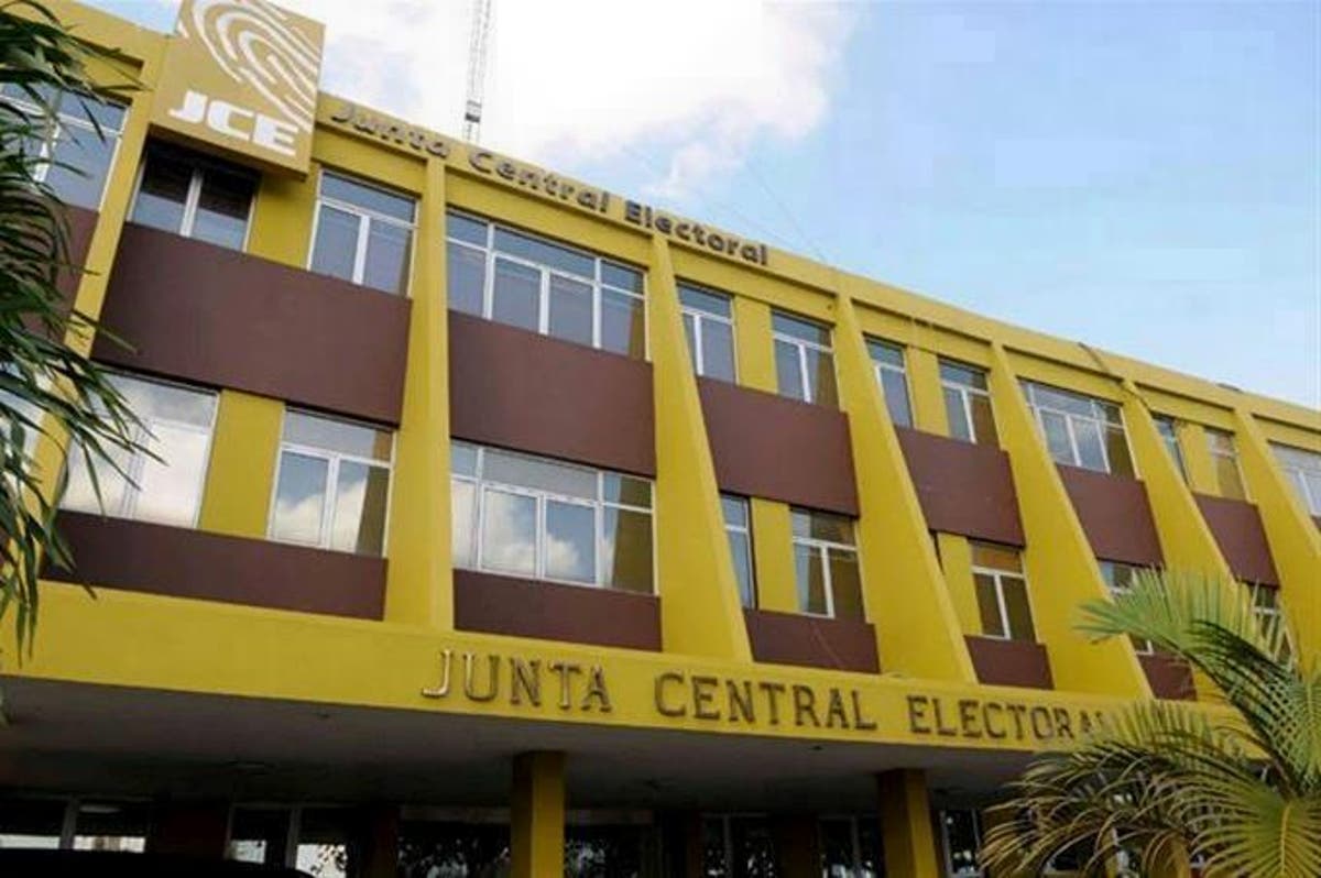 JCE modifica parcialmente varios artículos para la precampaña electoral