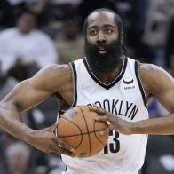 Nets de Brooklyn canjean a James Harden por Ben Simmons