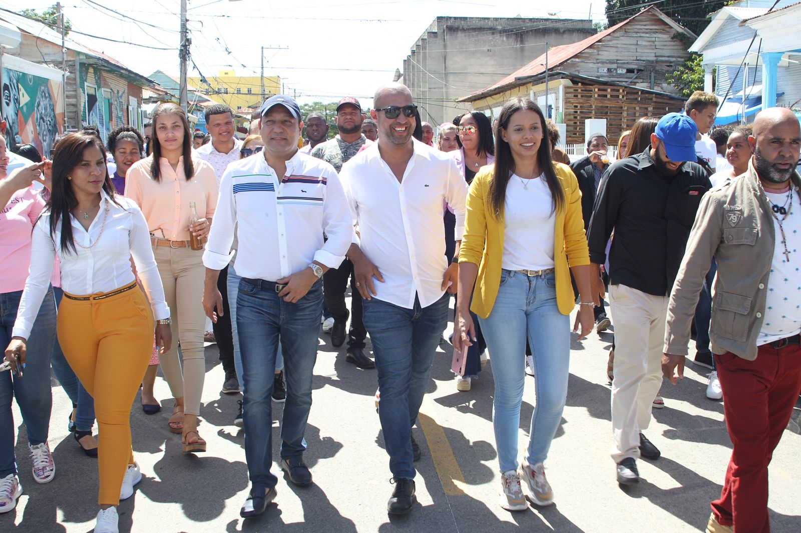 Jóvenes se congregan en Santiago para apoyar candidatura de Abel Martínez