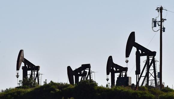 Precio del barril de petróleo supera los 100 dólares tras "operación militar" rusa en Ucrania