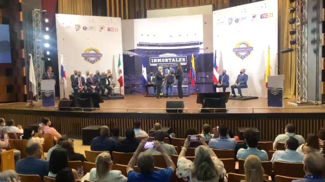 David Ortiz es exaltado al Salón de la Fama de la Serie del Caribe