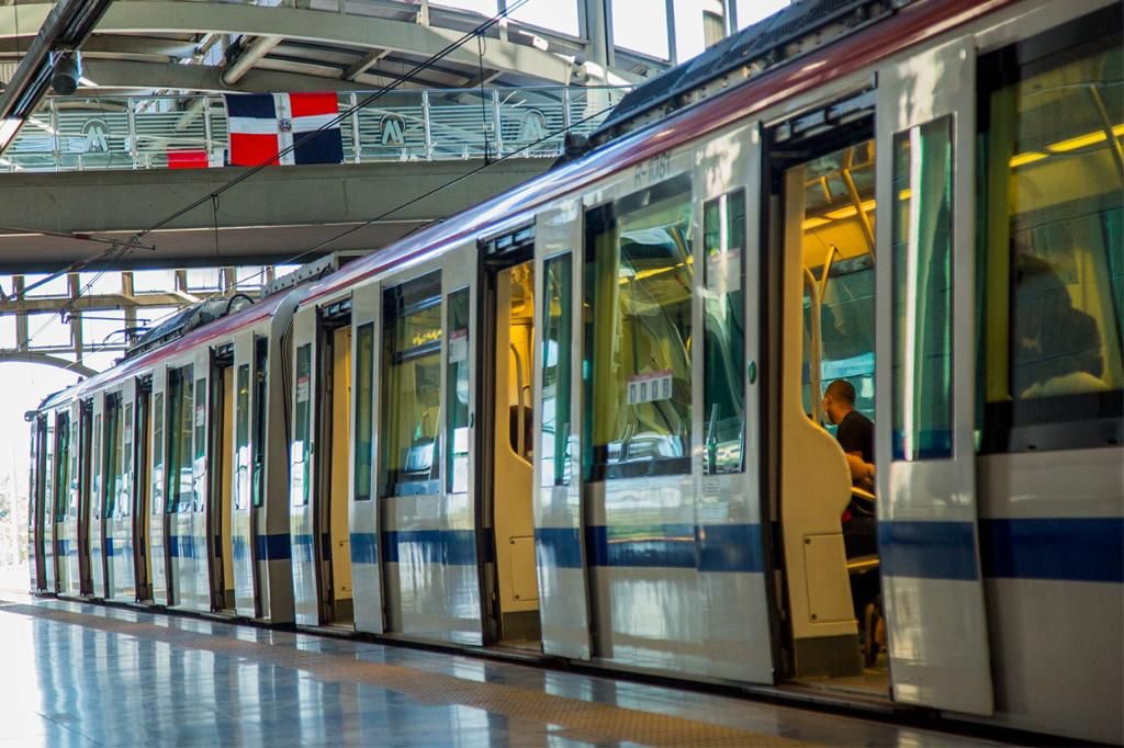 Reportan varios heridos durante confuso incidente en el Metro de Santo Domingo