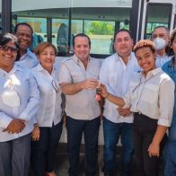 Paliza dona autobuses a estudiantes de la región Sur para mejor condiciones socioeducativas