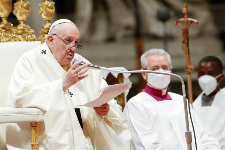 El papa expresa a Zelenski su "profundo dolor" por la guerra en Ucrania