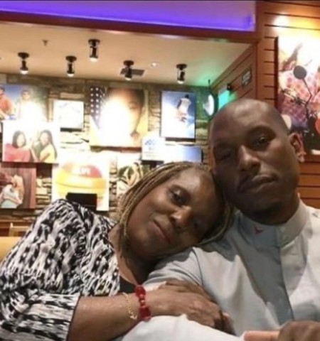 Fallece la madre del actor Tyrese Gibson por COVID-19