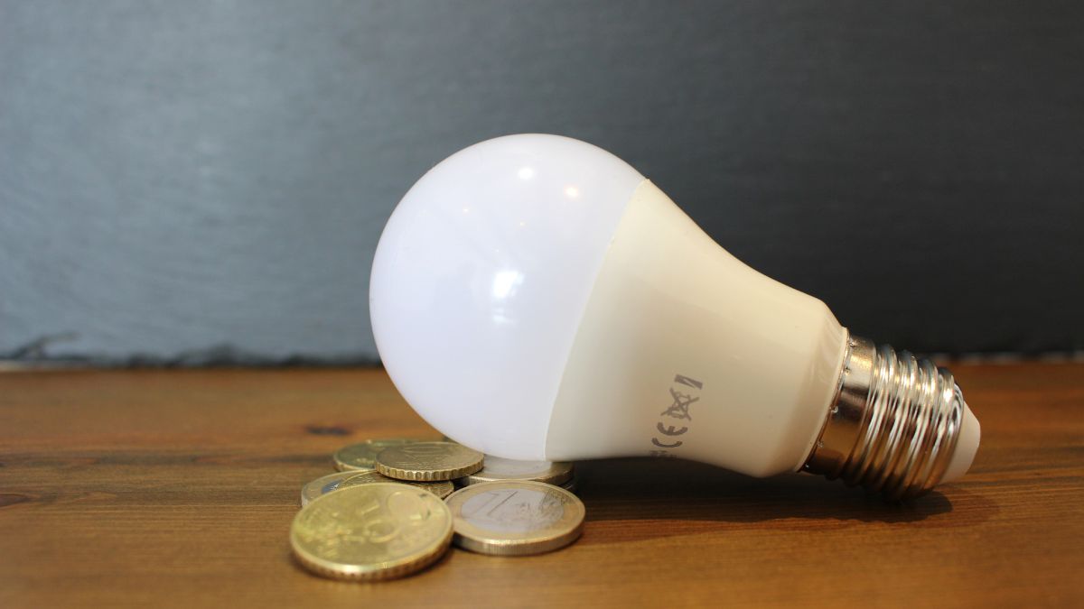 Marzo se convierte en el mes con la electricidad más cara de la historia de España