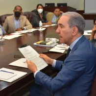 RD suspende becas para especialidades médicas en Cuba y Venezuela