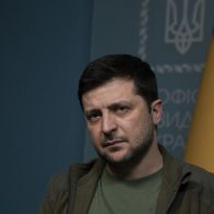 Zelenski está dispuesto a abordar el tema de Crimea y Donbass durante una reunión con Putin
