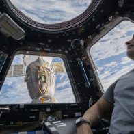 La nave rusa Soyuz MS-19 regresa a la Tierra con dos rusos y un estadounidense