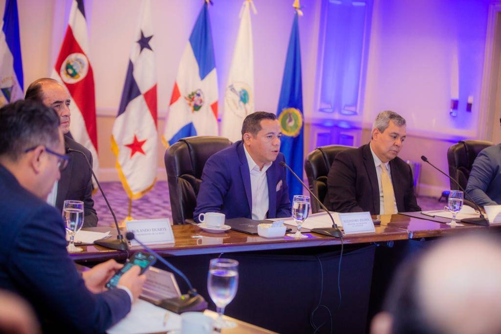 El Salvador será sede del "mercado regional de deuda" de Centroamérica
