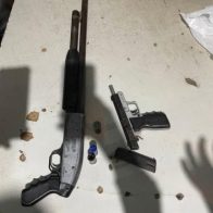 Apresan a dos personas por porte ilegal de armas de fuego