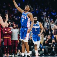 Los 76ers no creen en nadie; Tyrese Maxey conduce triunfo sobre los Cavaliers