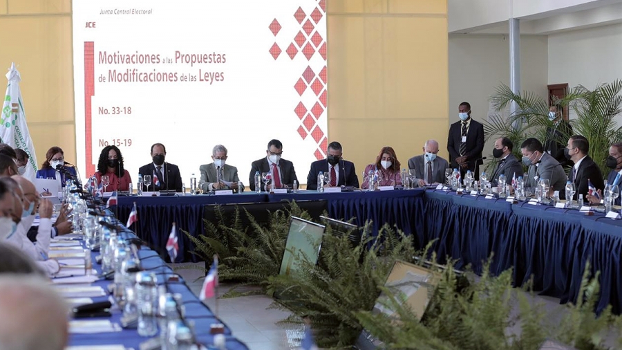 JCE emite nuevo plazo a partidos para depositar sus opiniones sobre leyes electorales