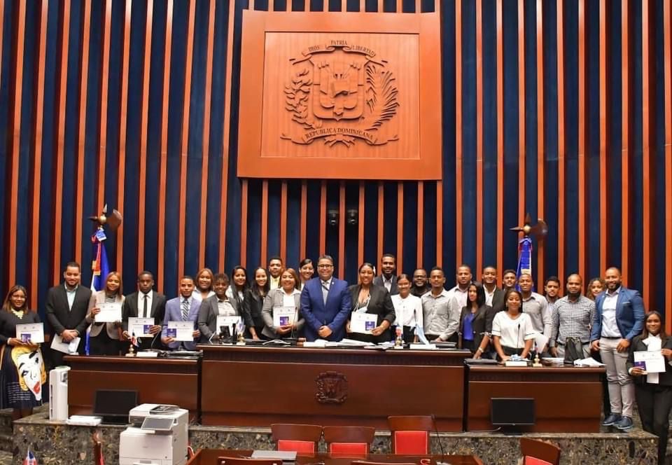 Anuncian Premio a la Excelencia Juvenil Sancristobalense