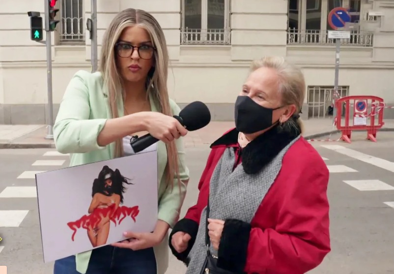 Entre halagos y críticas a su persona, la experiencia de Rosalía disfrazada de reportera