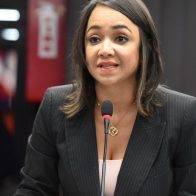 Faride: Ni los legisladores son príncipes ni los presidentes reyes