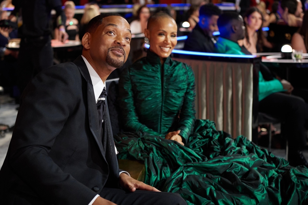 Filtran video de la bofetada a Chris Rock donde se observa a Jada Smith riéndose