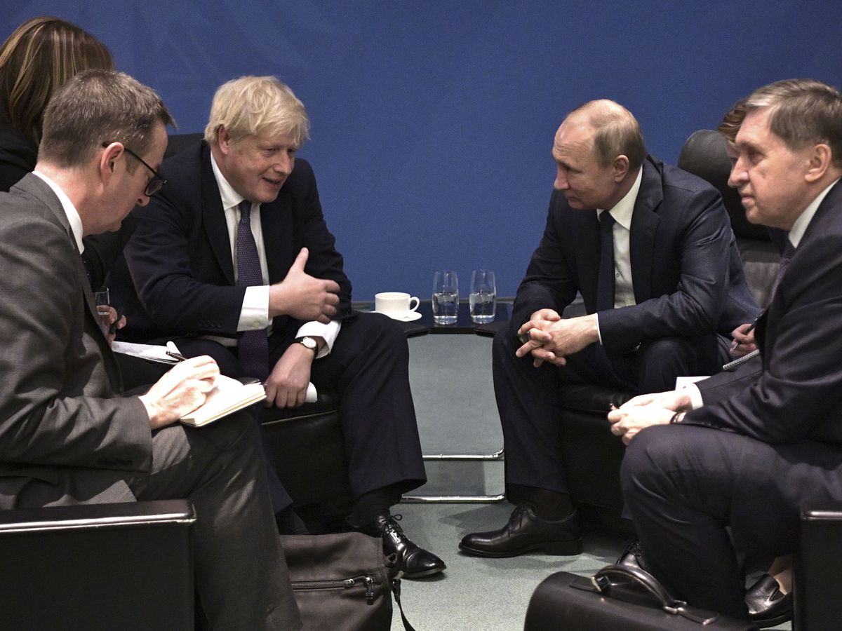 Johnson dice es vital que Putin "fracase" en su invasión de Ucrania
