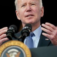 Biden, abierto a negociar con Putin pese a acusarlo de genocidio en Ucrania