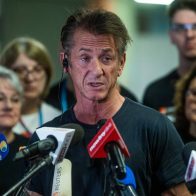 Sean Penn propone boicotear los Óscar si Zelensky no es invitado