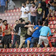 México suspende a cinco funcionarios tras riña en partido de fútbol