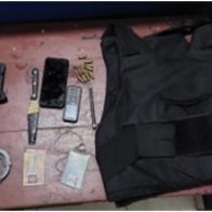 Policía apresa a tres personas; ocupa dos armas de fuegos ilegales y recupera escopeta robada