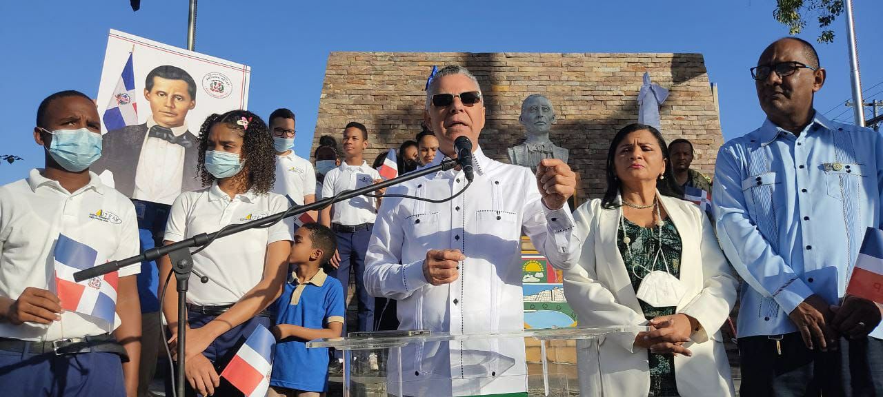 Manuel Jiménez: “A los puestos públicos se llega a servir, no a servirse"