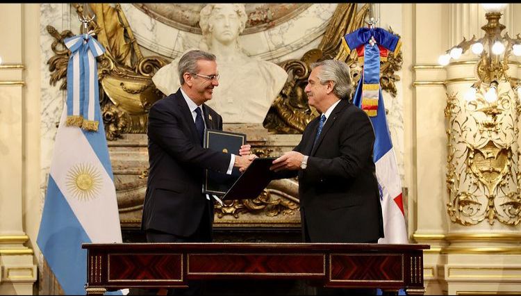 Argentina y República Dominicana acuerdan cooperación en hidrocarburos