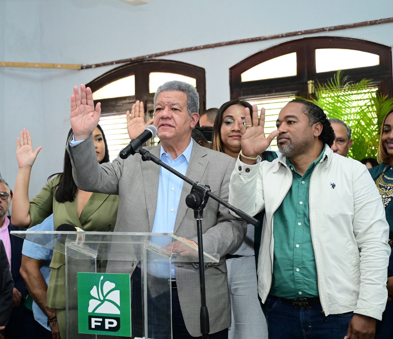 Leonel Fernández dice que el alto costo de la vida no lo aguanta nadie