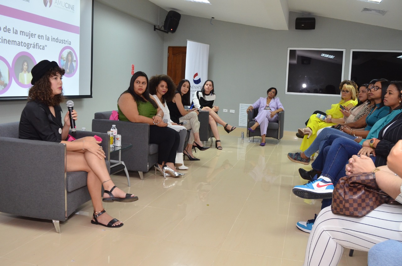Amucine celebra mes de la mujer con un conversatorio que visibiliza a cineastas dominicanas