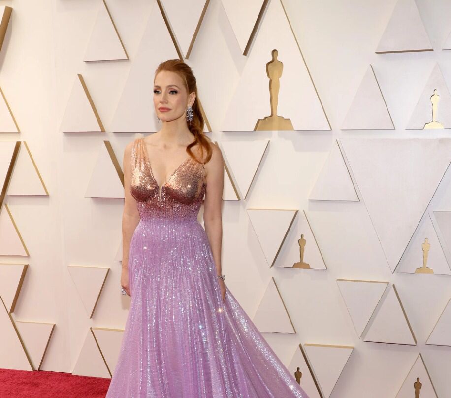 Jessica Chastain, de las más madrugadoras en la alfombra roja de los Óscar