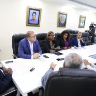 Diputados y CMD tratan proyecto de ley sobre establecer una póliza de seguro de mala práctica médica